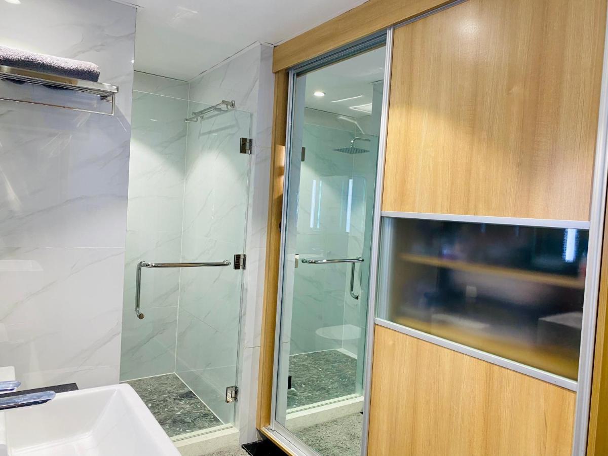 אנגלס Walking Street Condo Beautiful 1 King Bedroom מראה חיצוני תמונה