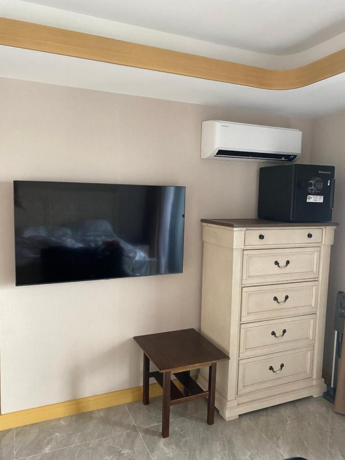 אנגלס Walking Street Condo Beautiful 1 King Bedroom מראה חיצוני תמונה